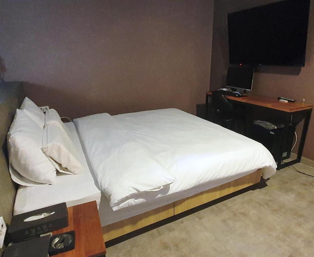 Soseol Smith Hotel Suwon Exterior photo